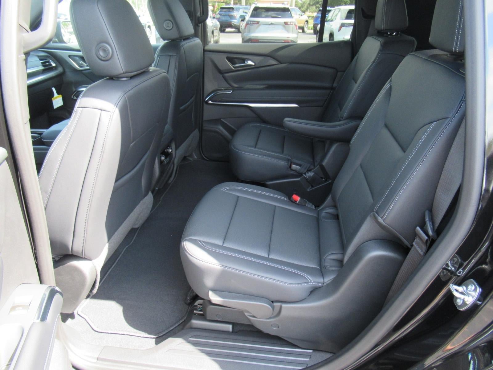 New 2027 Chevrolet Traverse LT FWD image 29