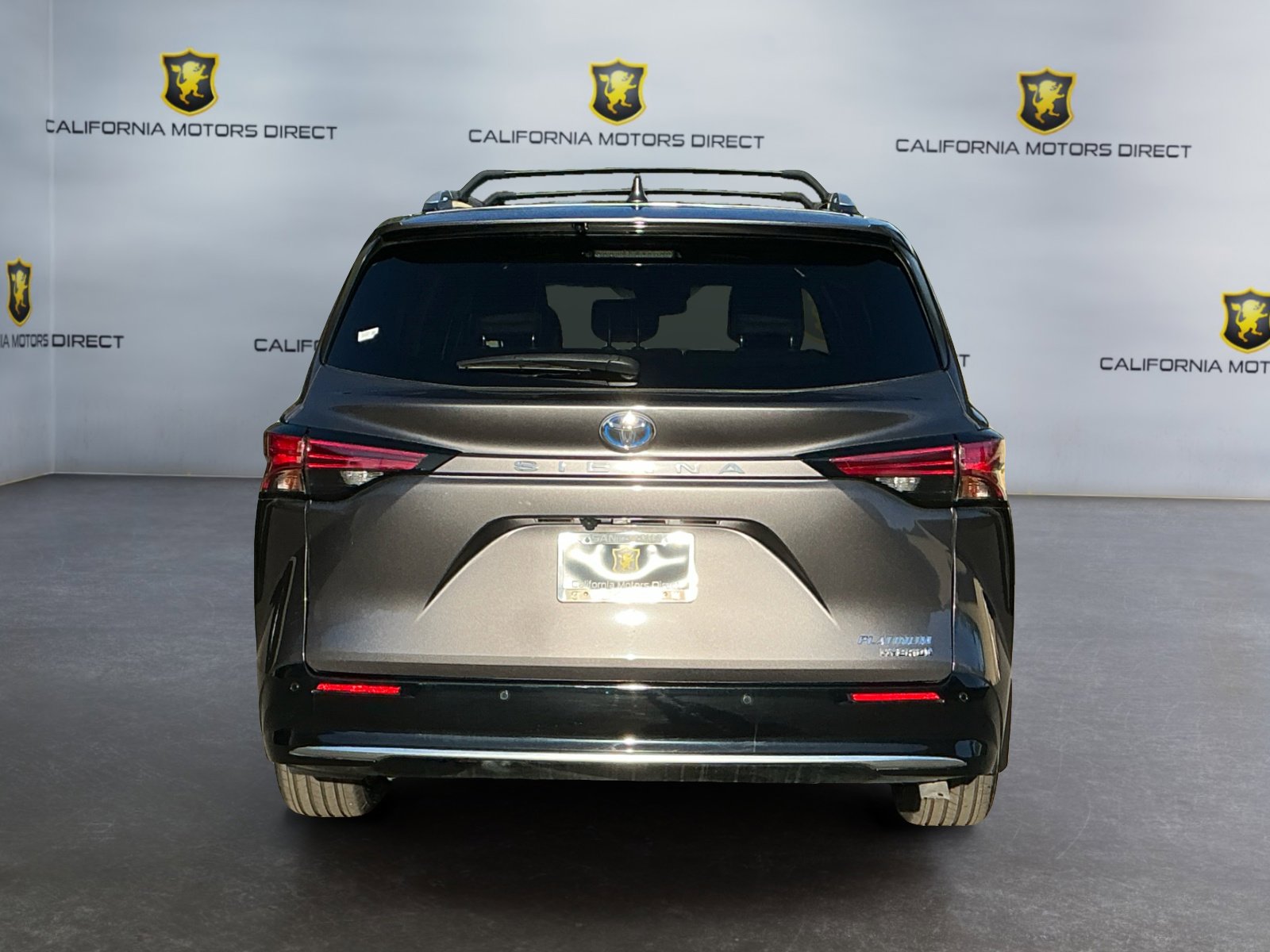 Used 2023 Toyota Sienna Platinum image 6