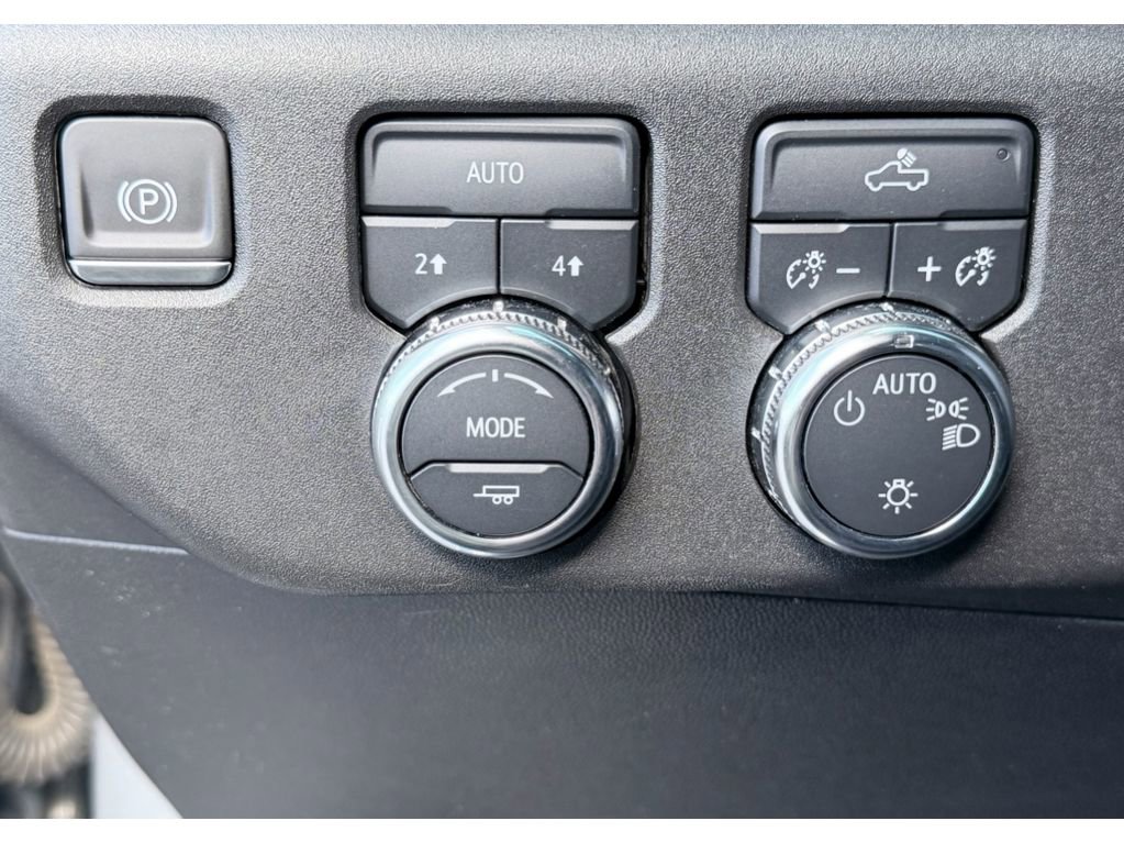 Used 2024 GMC Sierra 1500 SLE image 12