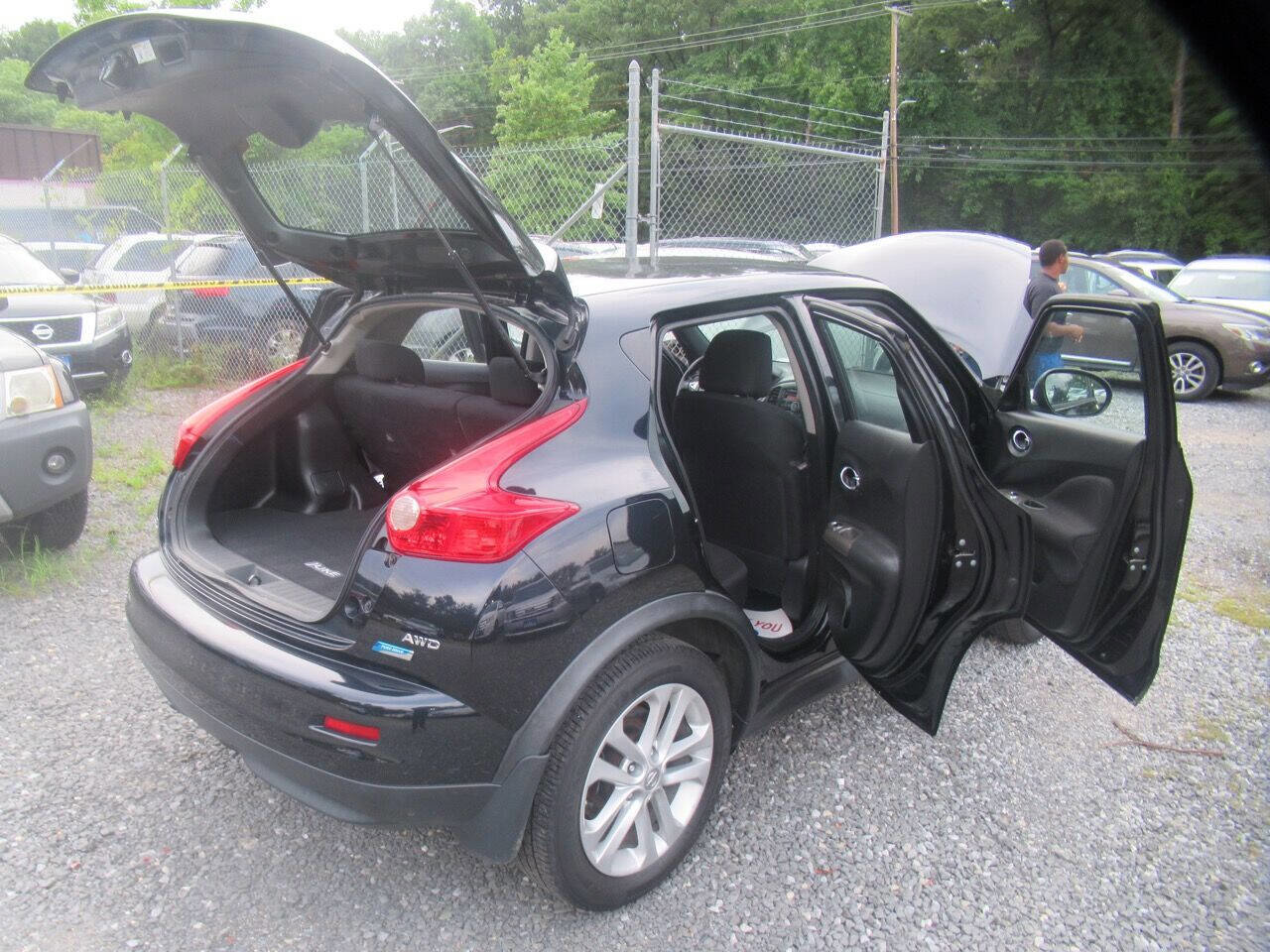 Used 2014 Nissan Juke S image 11