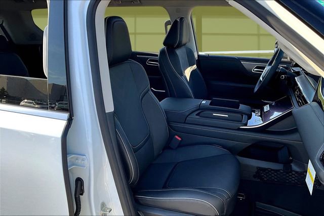 New 2026 INFINITI QX80 Luxe image 7