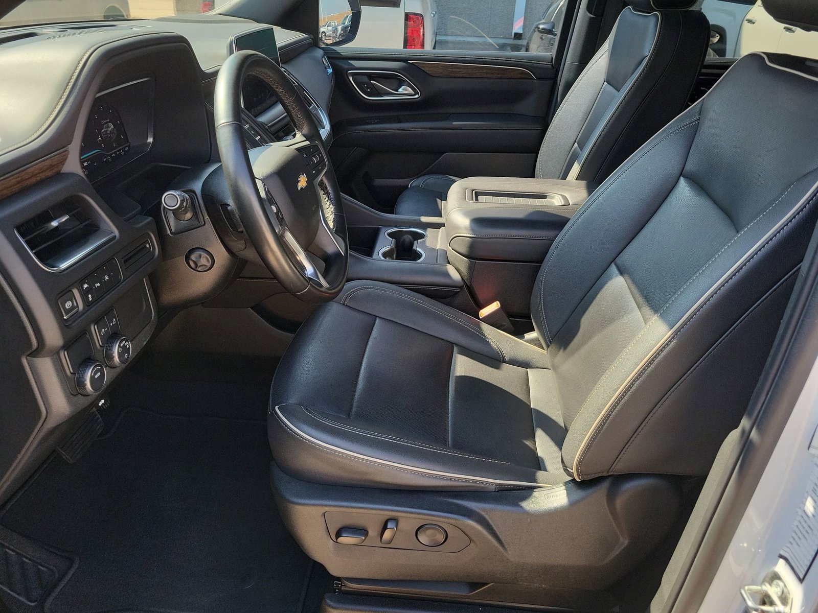 Used 2024 Chevrolet Tahoe Premier RWD image 18