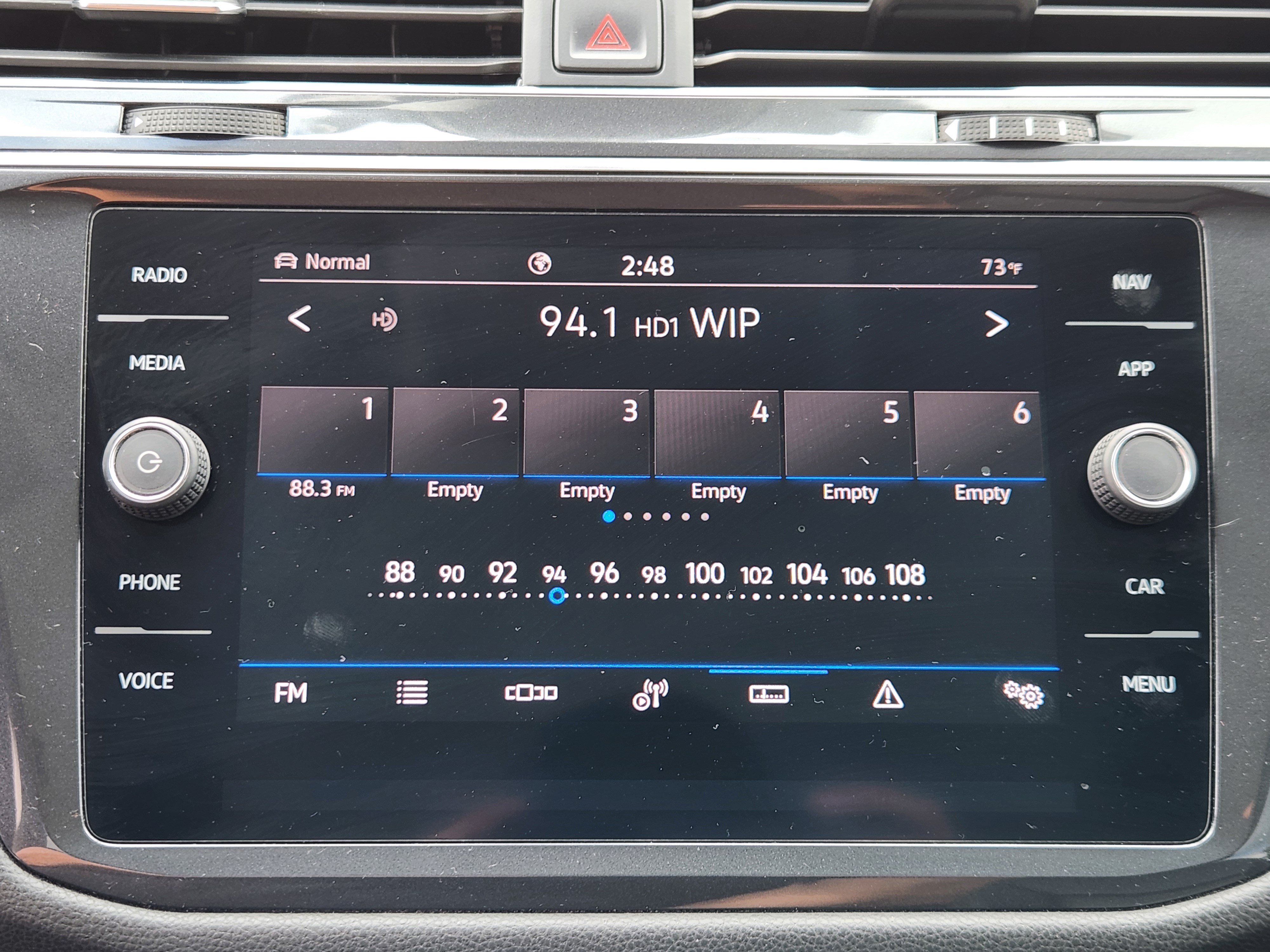 Used 2021 Volkswagen Tiguan SEL AWD/4WD image 11