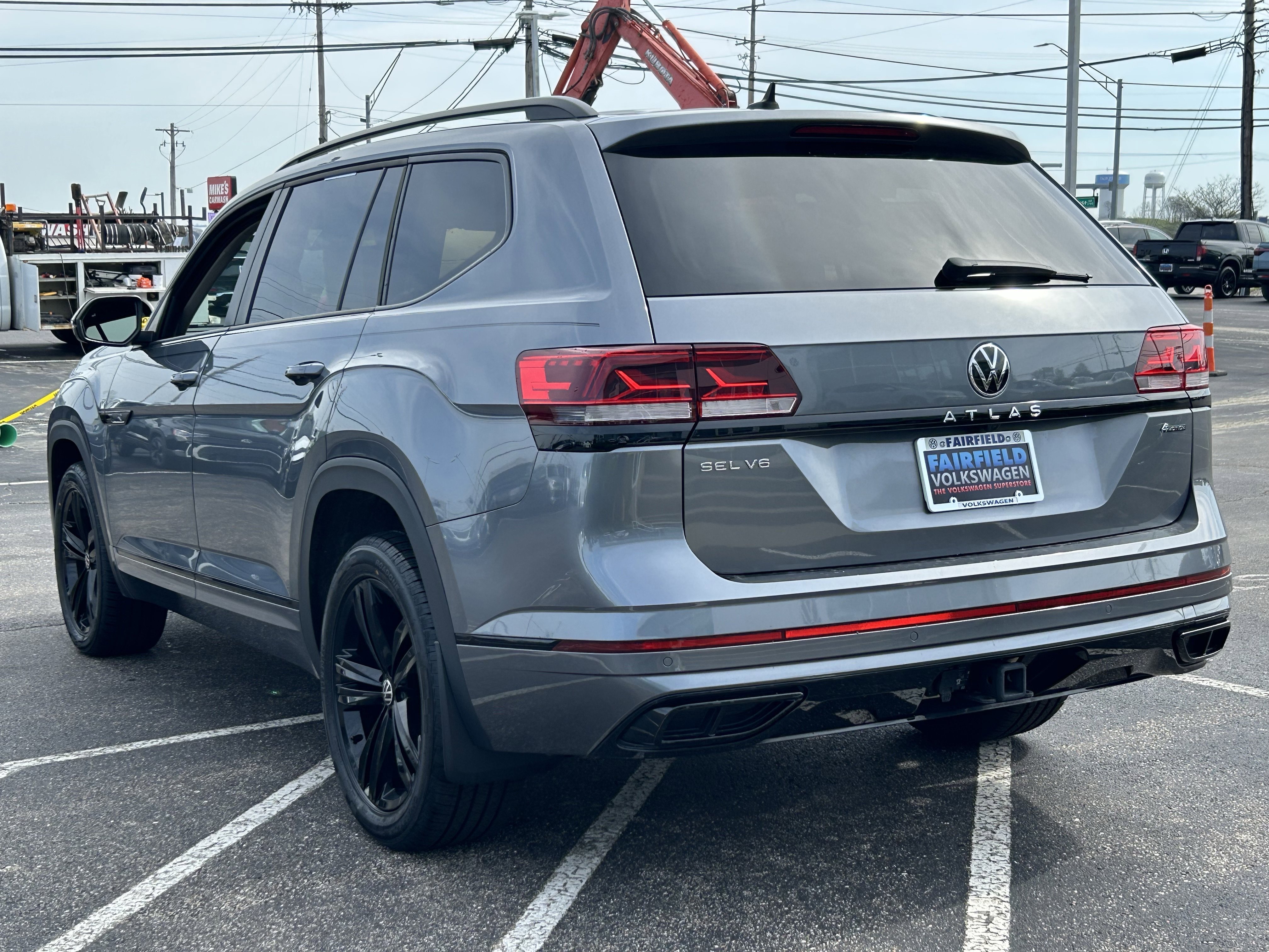 Certified 2023 Volkswagen Atlas SEL R-Line AWD/4WD image 5