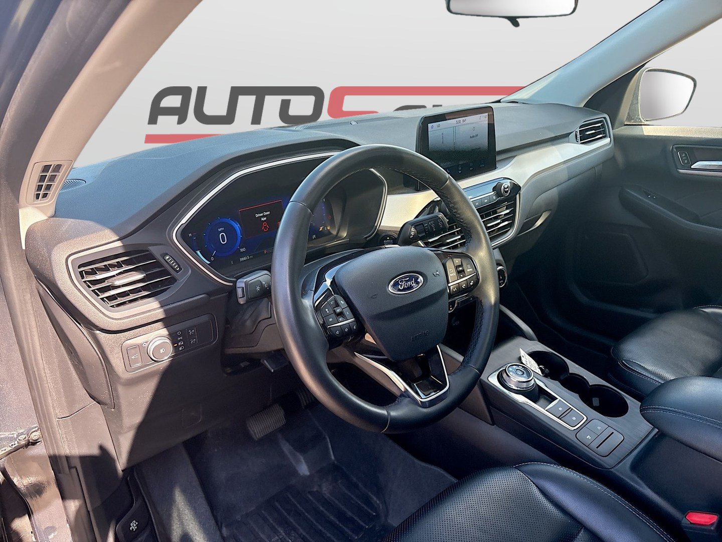 Used 2022 Ford Escape SEL w/ Technology Package FWD image 9