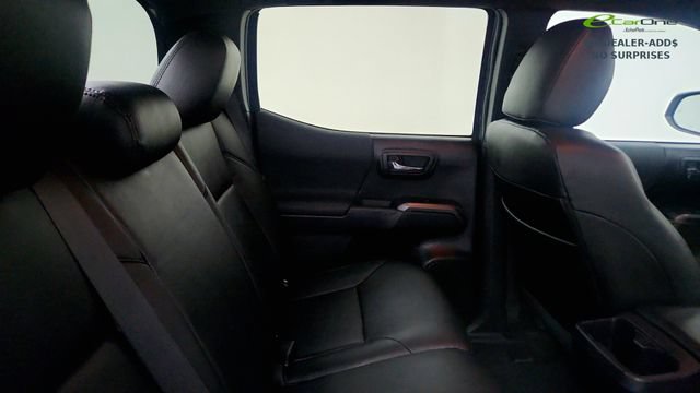 Used 2022 Toyota Tacoma TRD Sport w/ Technology Package AWD/4WD image 31