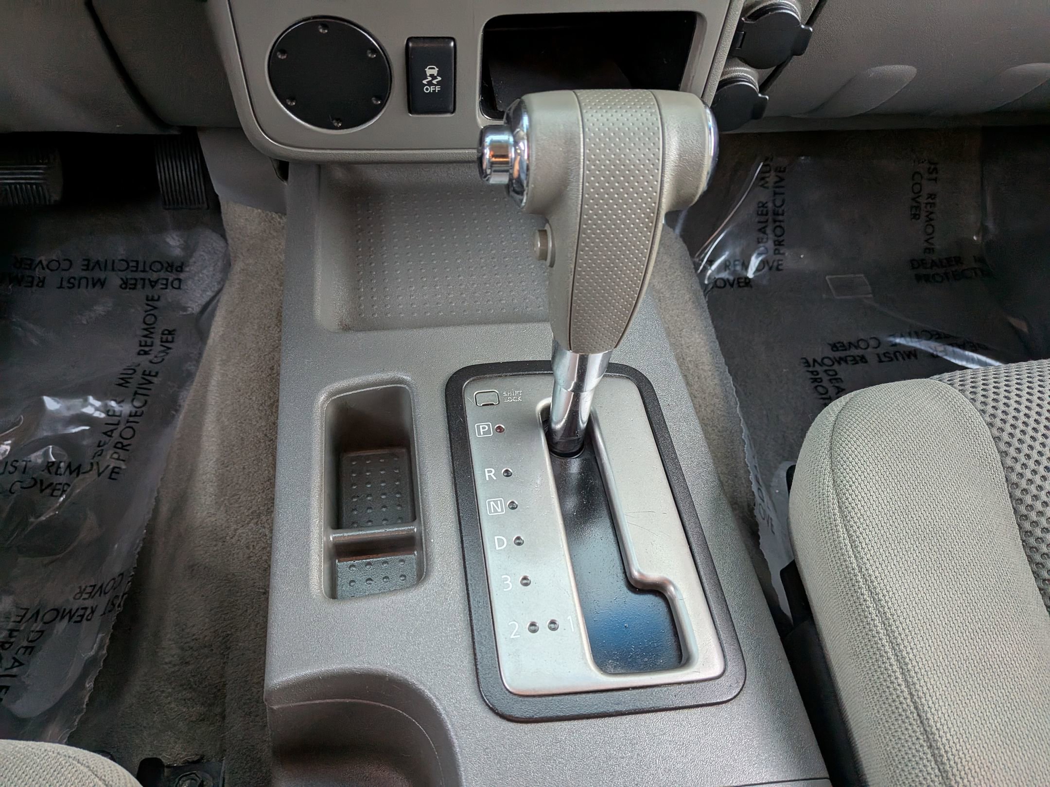 Used 2013 Nissan Frontier SV image 17