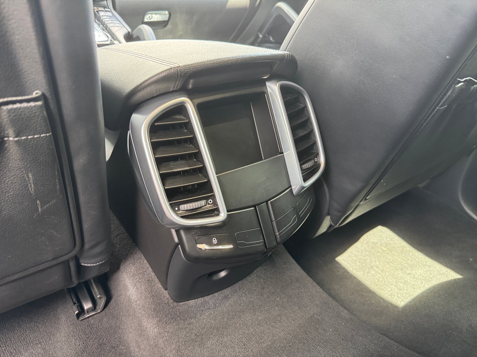 Used 2012 Porsche Cayenne S AWD/4WD image 13