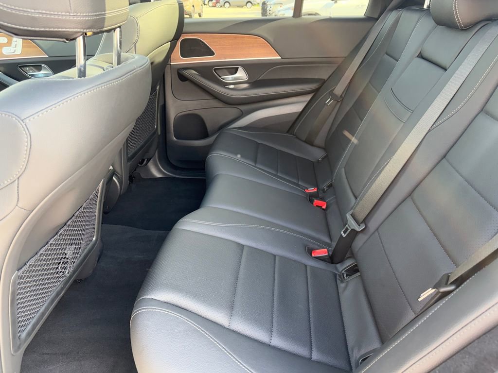 Used 2025 Mercedes-Benz GLE 450 4MATIC w/ Winter Package image 28
