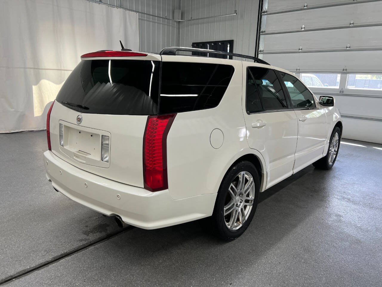 Used 2007 Cadillac SRX w/ Utility Package AWD/4WD image 4
