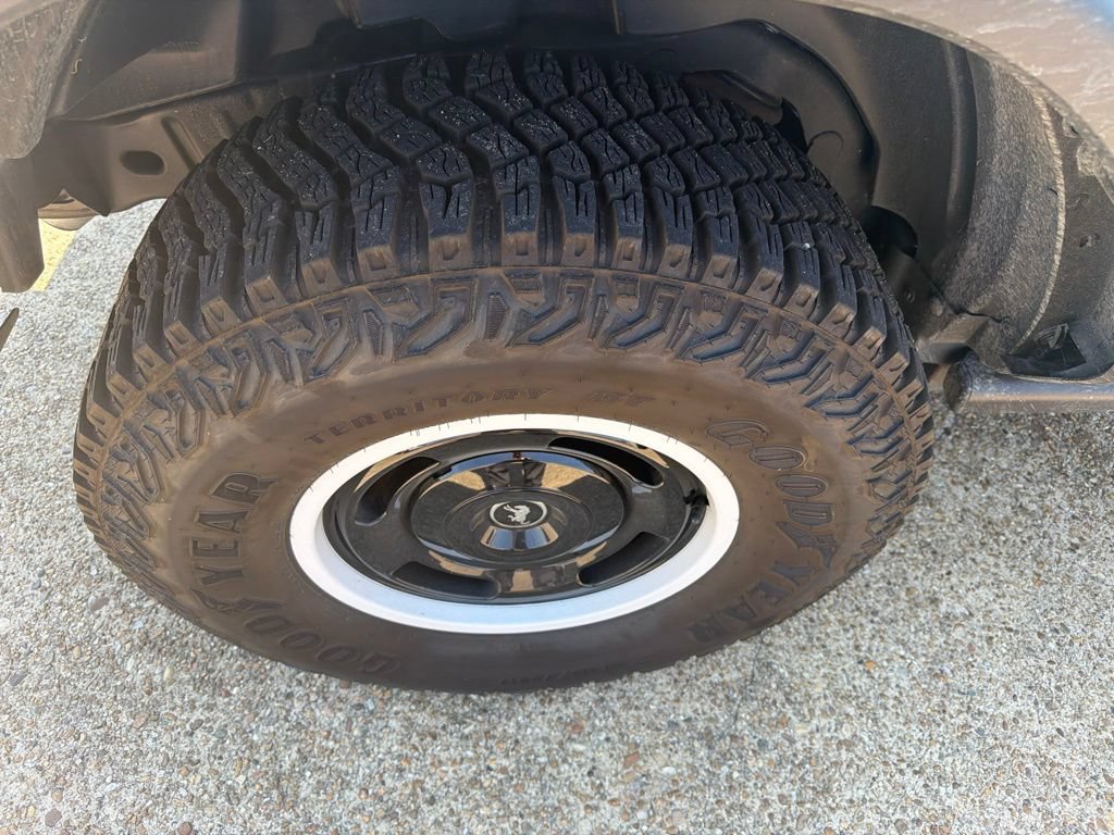 Used 2024 Ford Bronco Heritage Edition AWD/4WD image 12