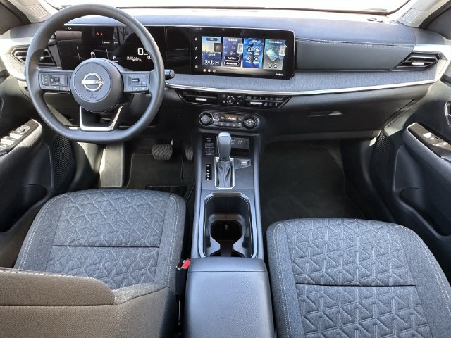 Used 2026 Nissan Kicks SV w/ SV Premium Package AWD/4WD image 10