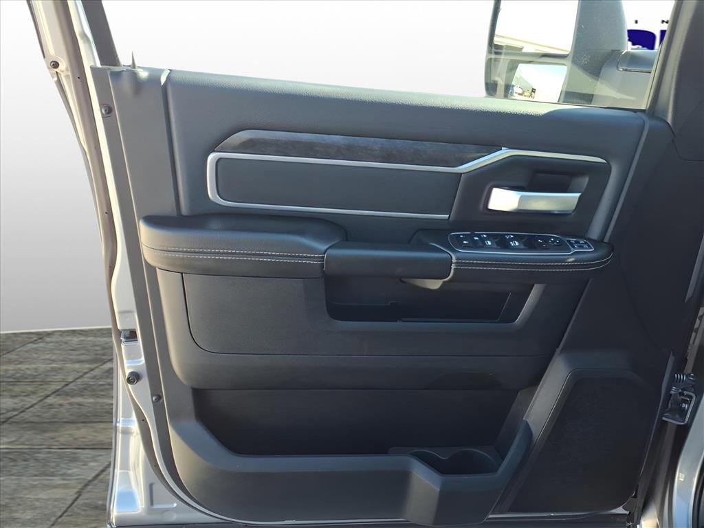 Used 2024 RAM 2500 Big Horn w/ Bed Utility Group image 11