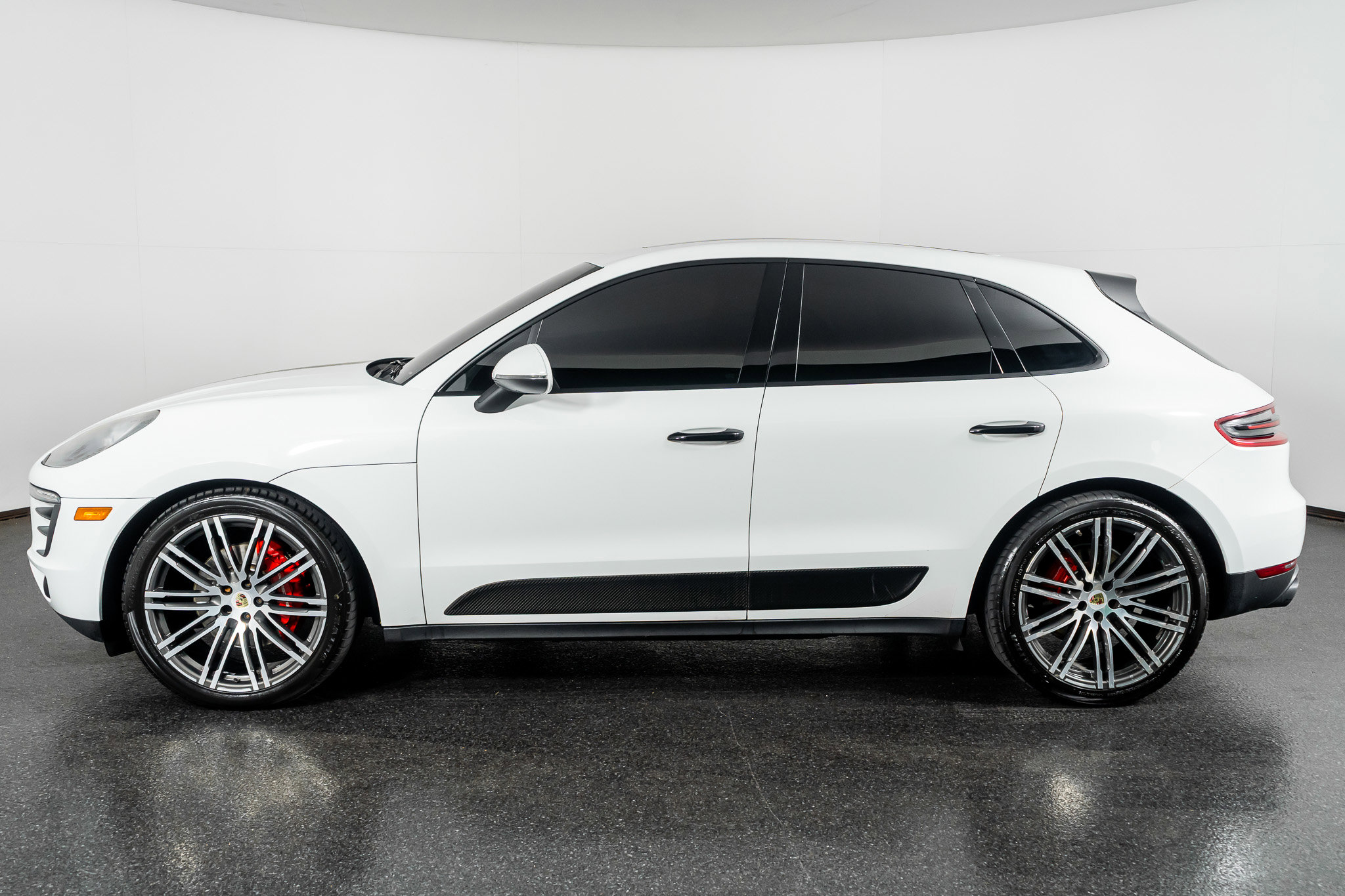 Used 2017 Porsche Macan S image 16