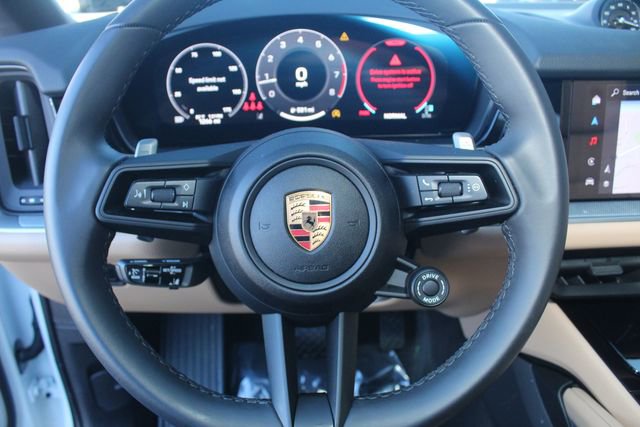 Certified 2025 Porsche Cayenne Coupe image 19