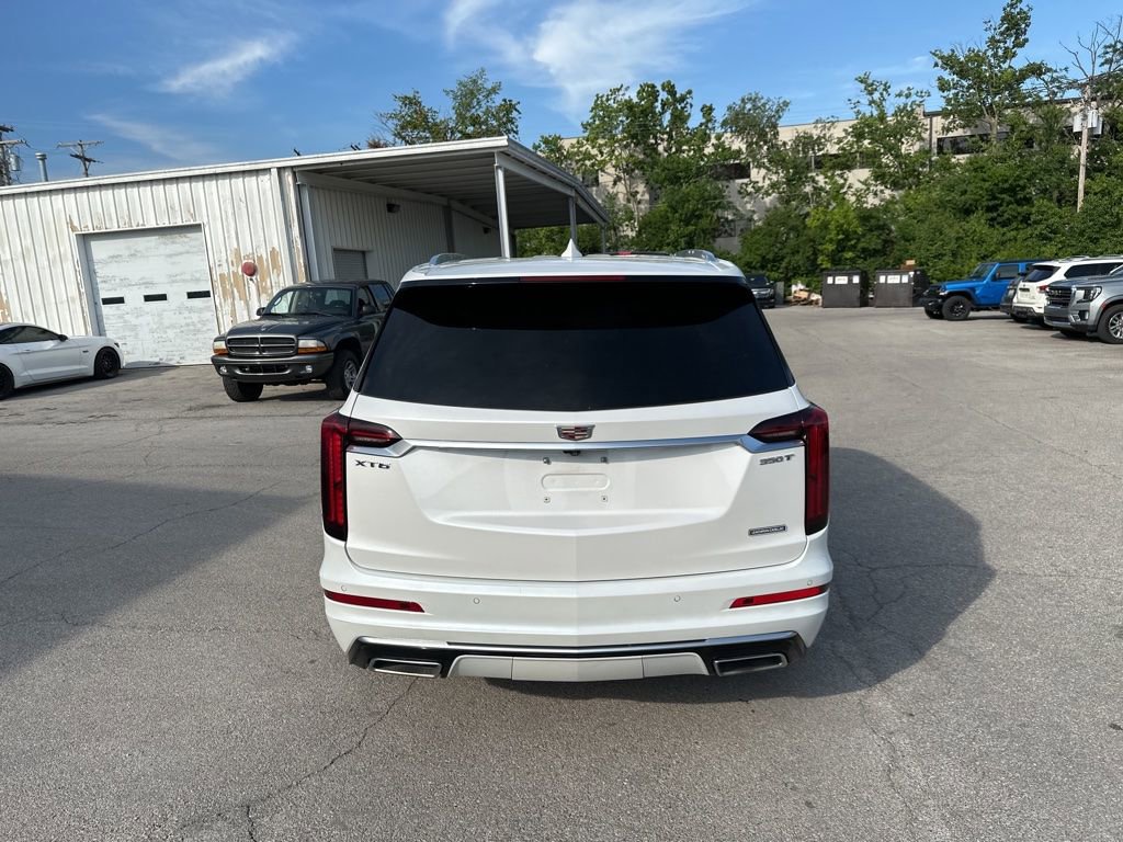 Used 2024 Cadillac XT6 Luxury w/ LPO, Floor Liner Package FWD image 6