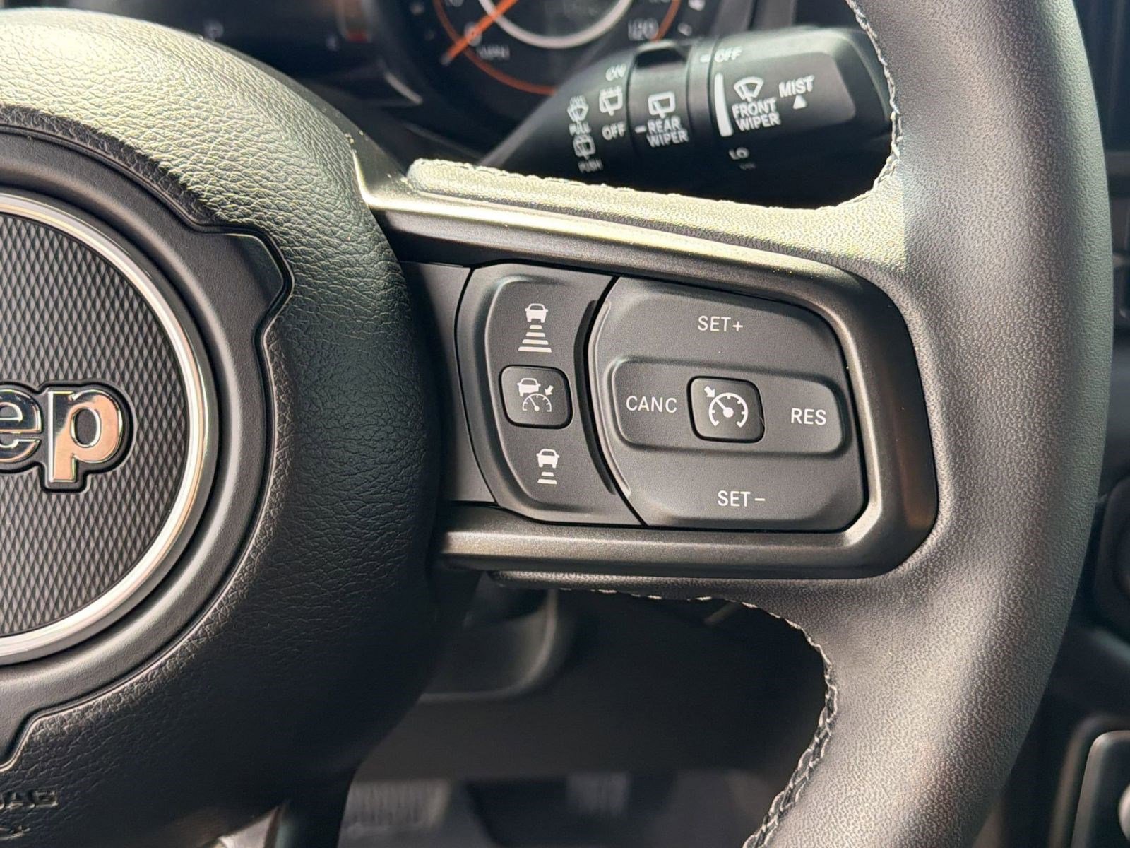 Used 2025 Jeep Wrangler Unlimited Rubicon image 24