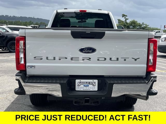 Certified 2026 Ford F250 XL w/ XL Chrome Package RWD image 5
