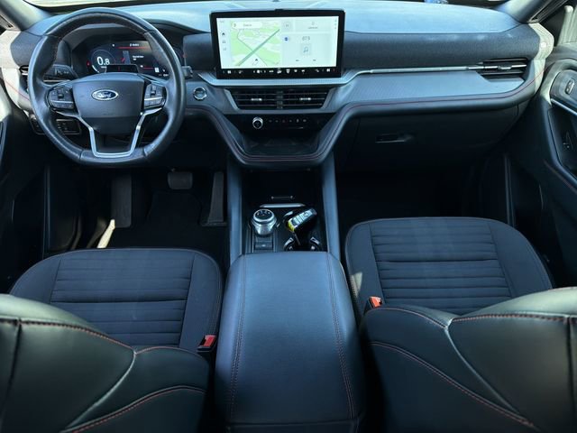 Used 2025 Ford Explorer ST-Line w/ ST-Line Street Pack AWD/4WD image 17
