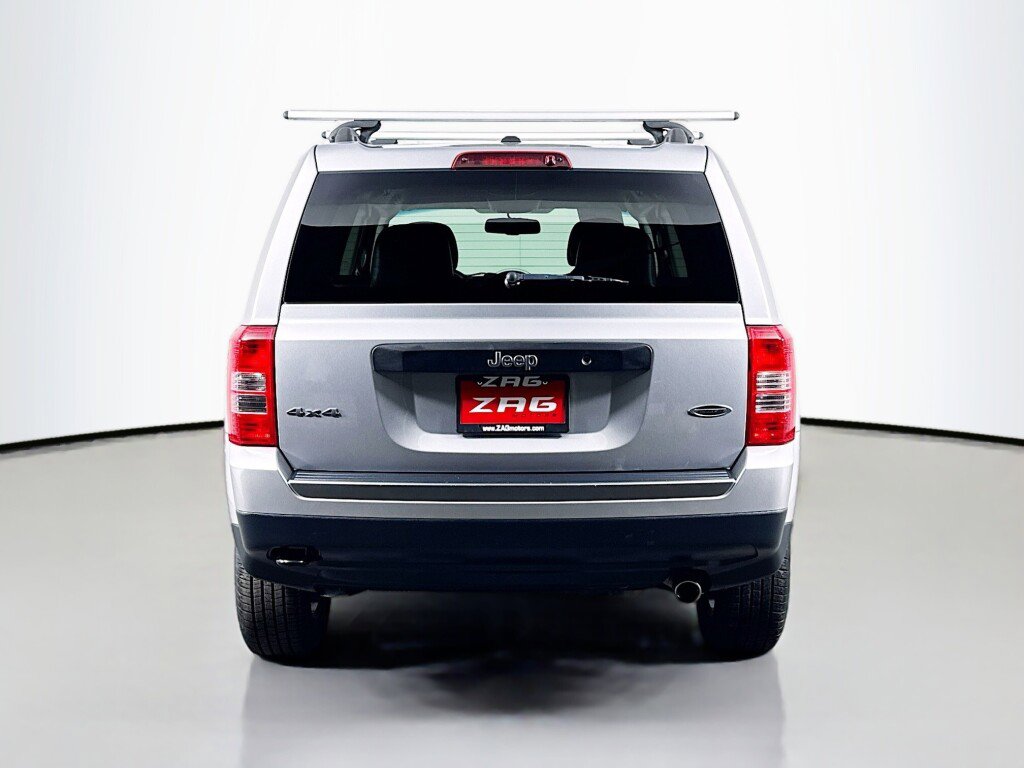 Used 2017 Jeep Patriot Sport image 4