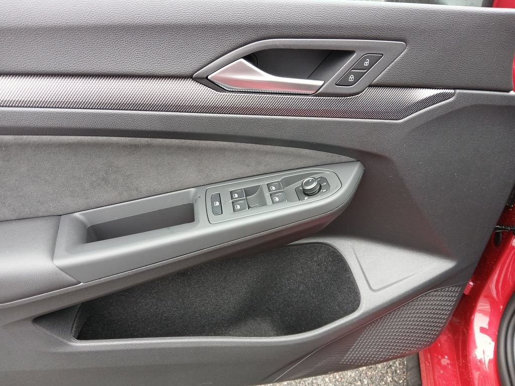 New 2026 Volkswagen GTI SE FWD image 11