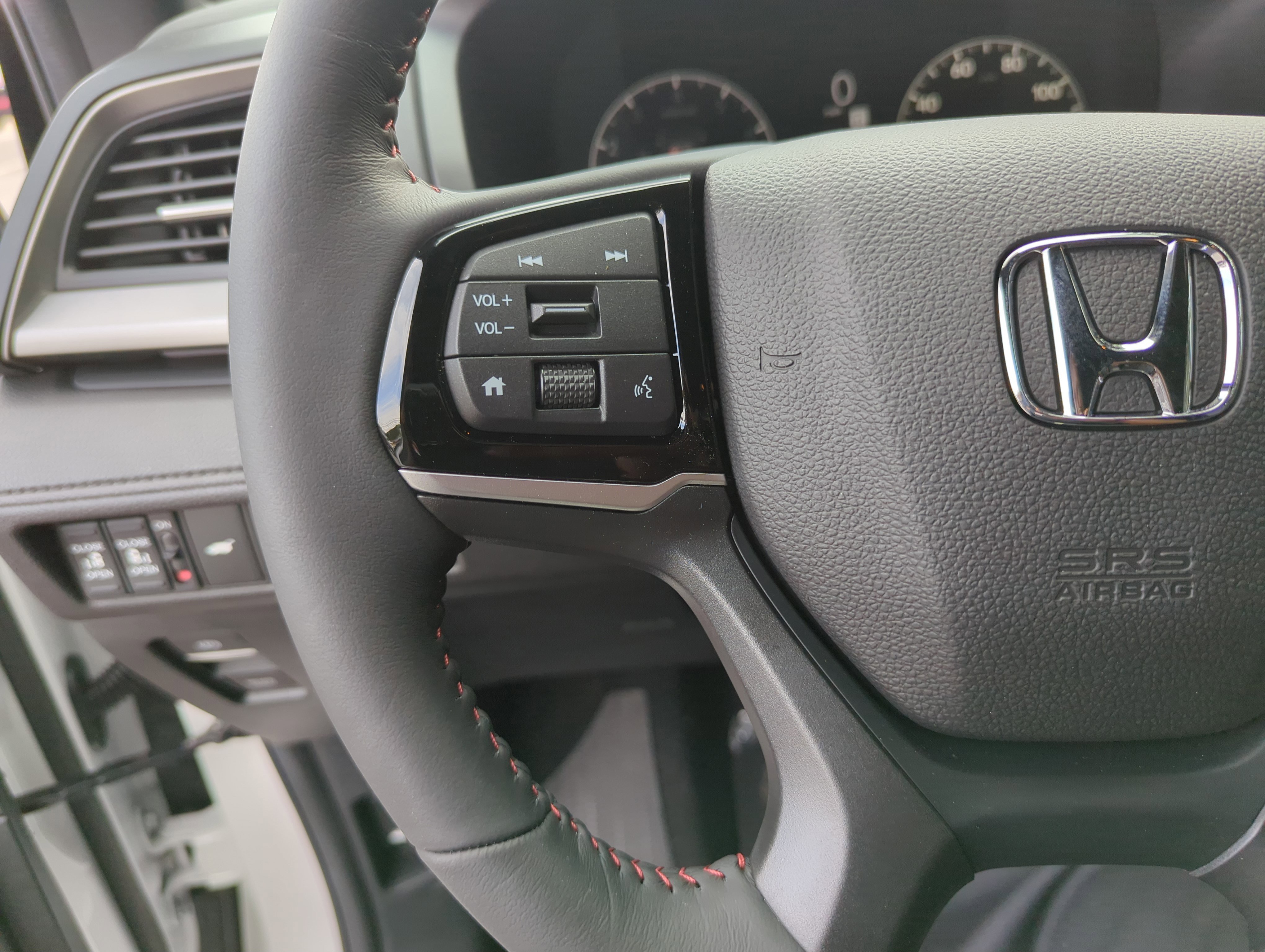 New 2026 Honda Odyssey Sport-L image 23