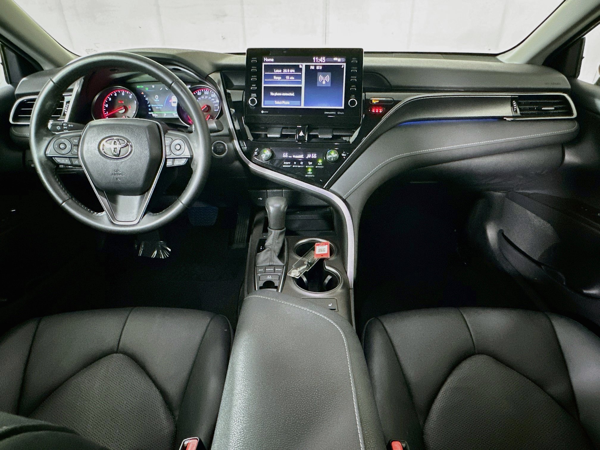 Used 2022 Toyota Camry XSE FWD image 27