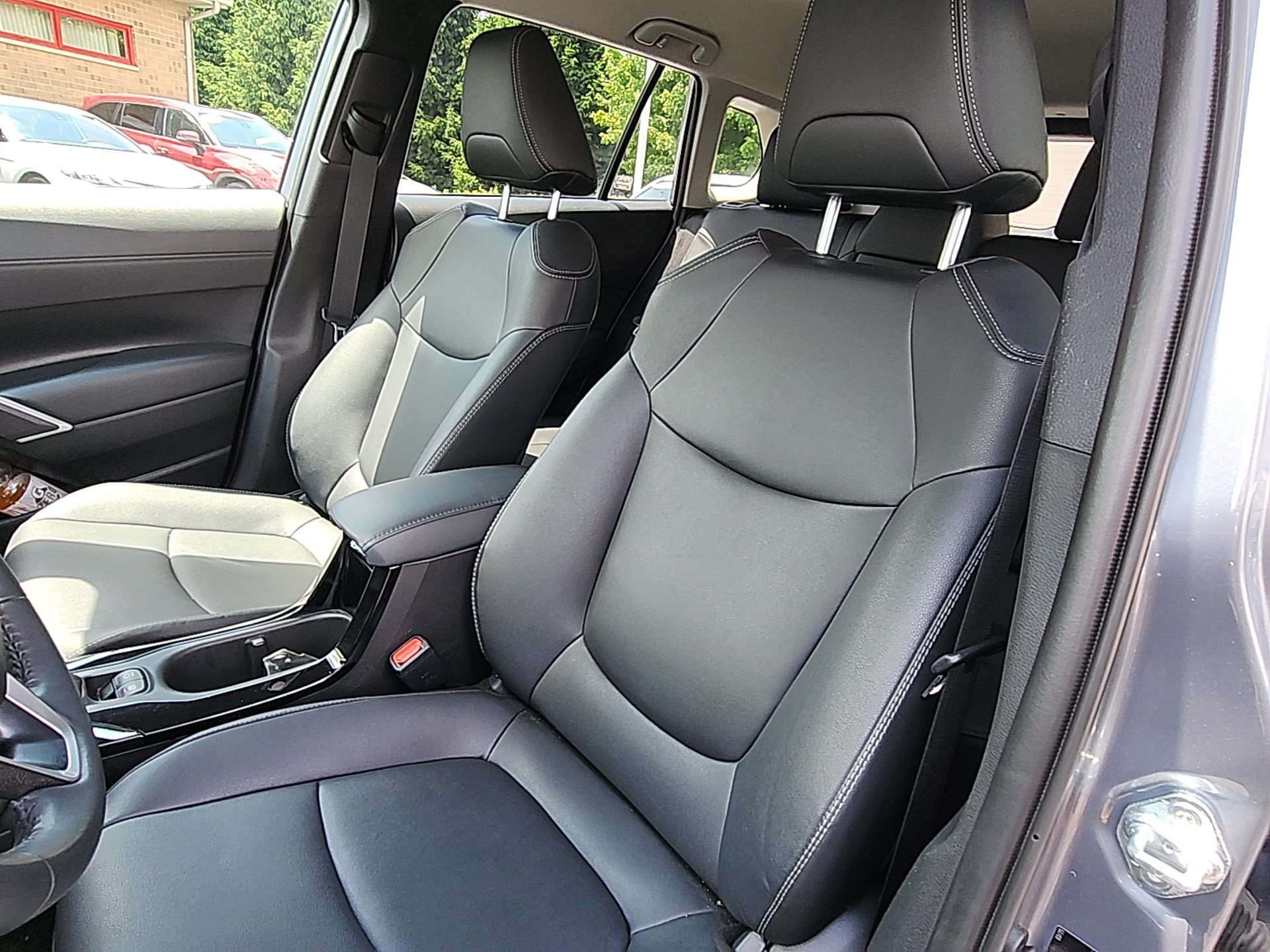 Certified 2025 Toyota Corolla Cross XLE FWD image 20
