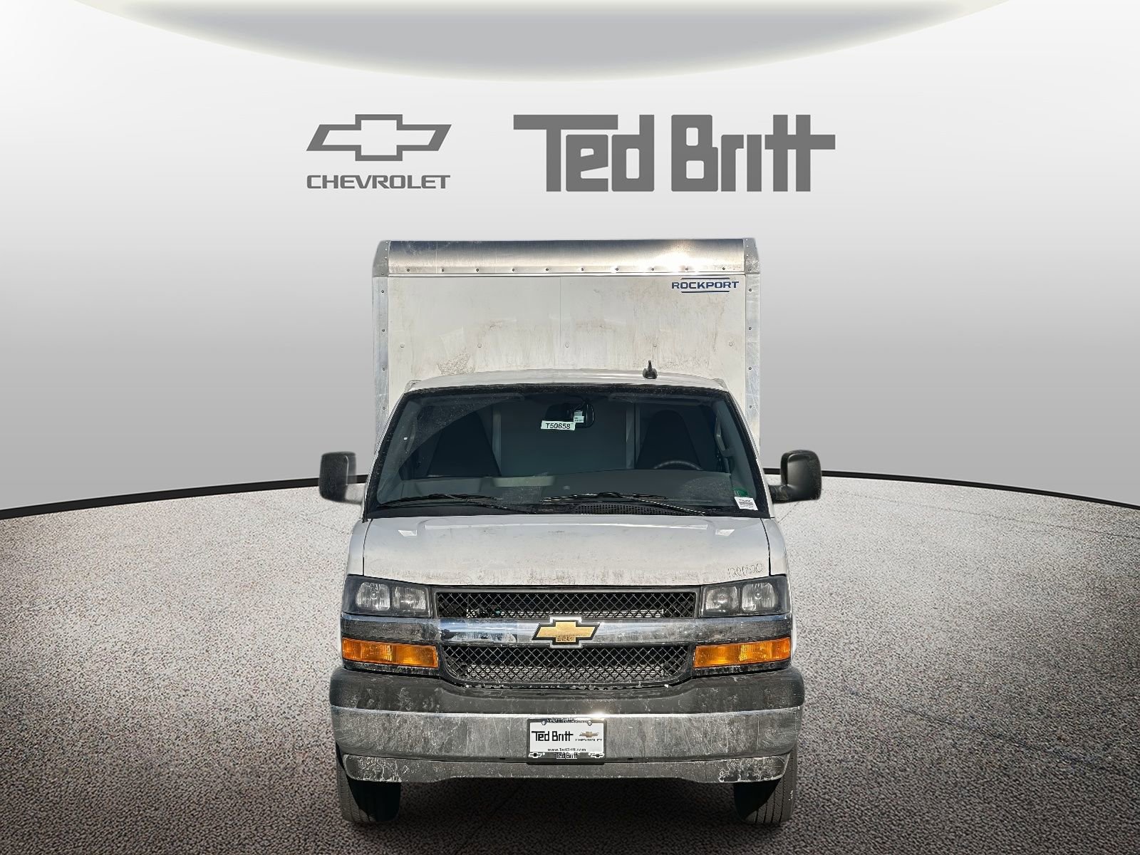 New 2025 Chevrolet Express 3500 RWD image 2