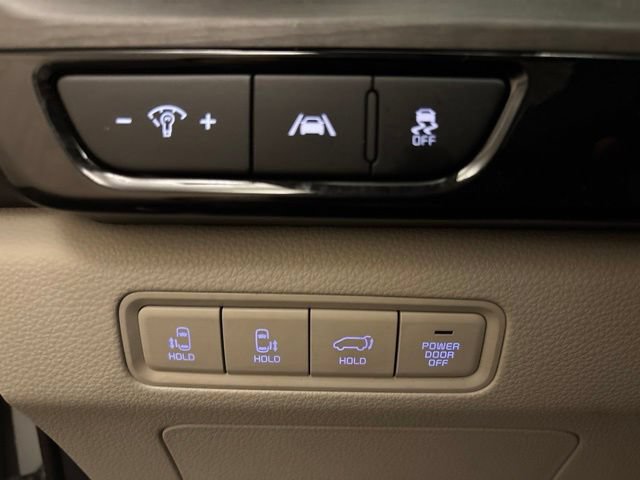 Used 2024 Kia Carnival EX FWD image 13