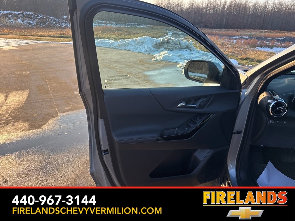 New 2026 Chevrolet Equinox LT w/ LPO, Floor Liner Package image 13