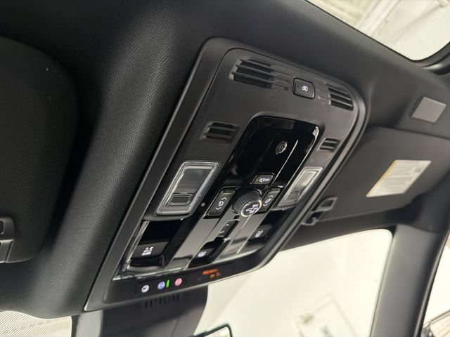 New 2026 GMC Yukon XL AT4 Ultimate w/ LPO, Illumination Package AWD/4WD image 36