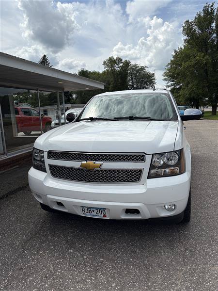 Used 2009 Chevrolet Suburban LTZ AWD/4WD image 3