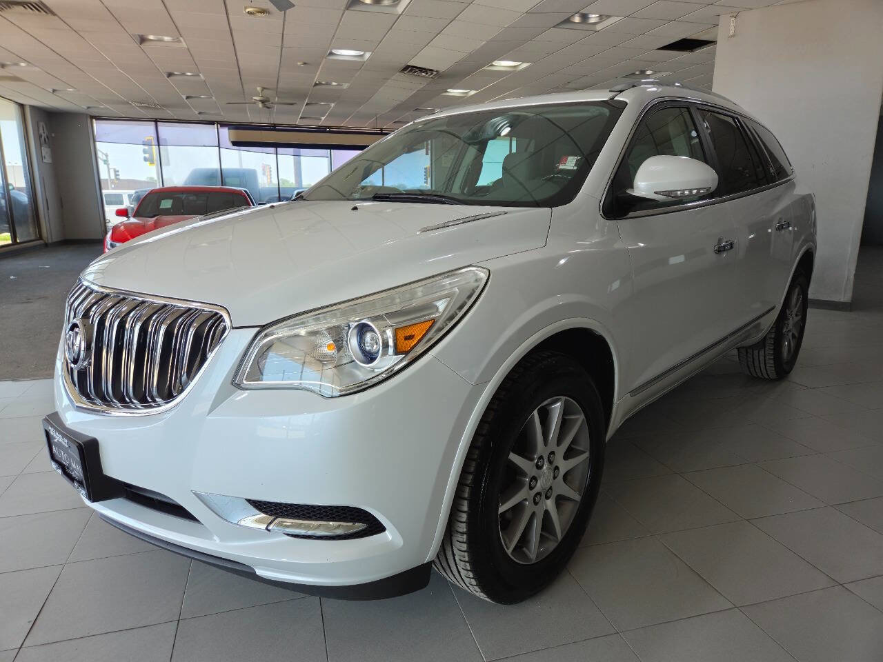 Used 2017 Buick Enclave Convenience FWD image 3