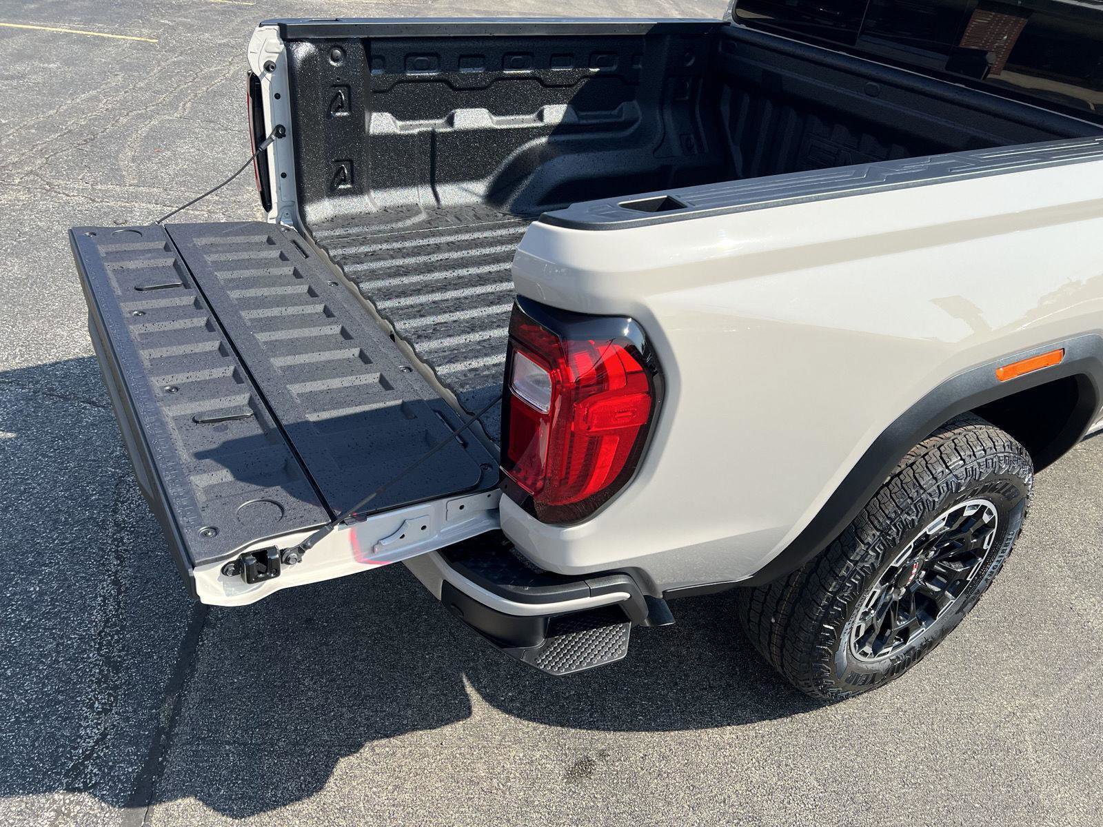 New 2026 GMC Canyon AT4 image 40