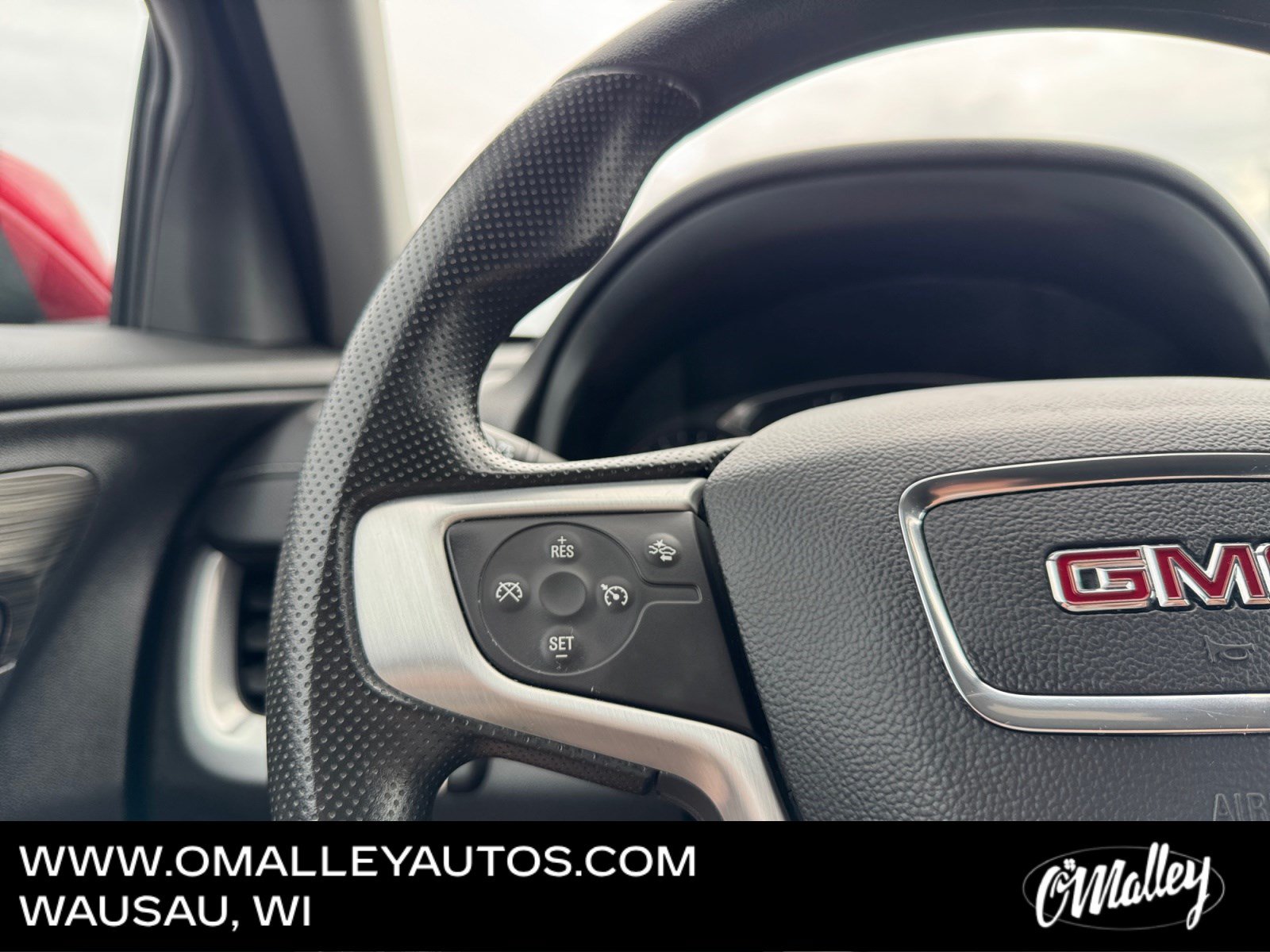 Used 2024 GMC Terrain SLE w/ Driver Convenience Package AWD/4WD image 16