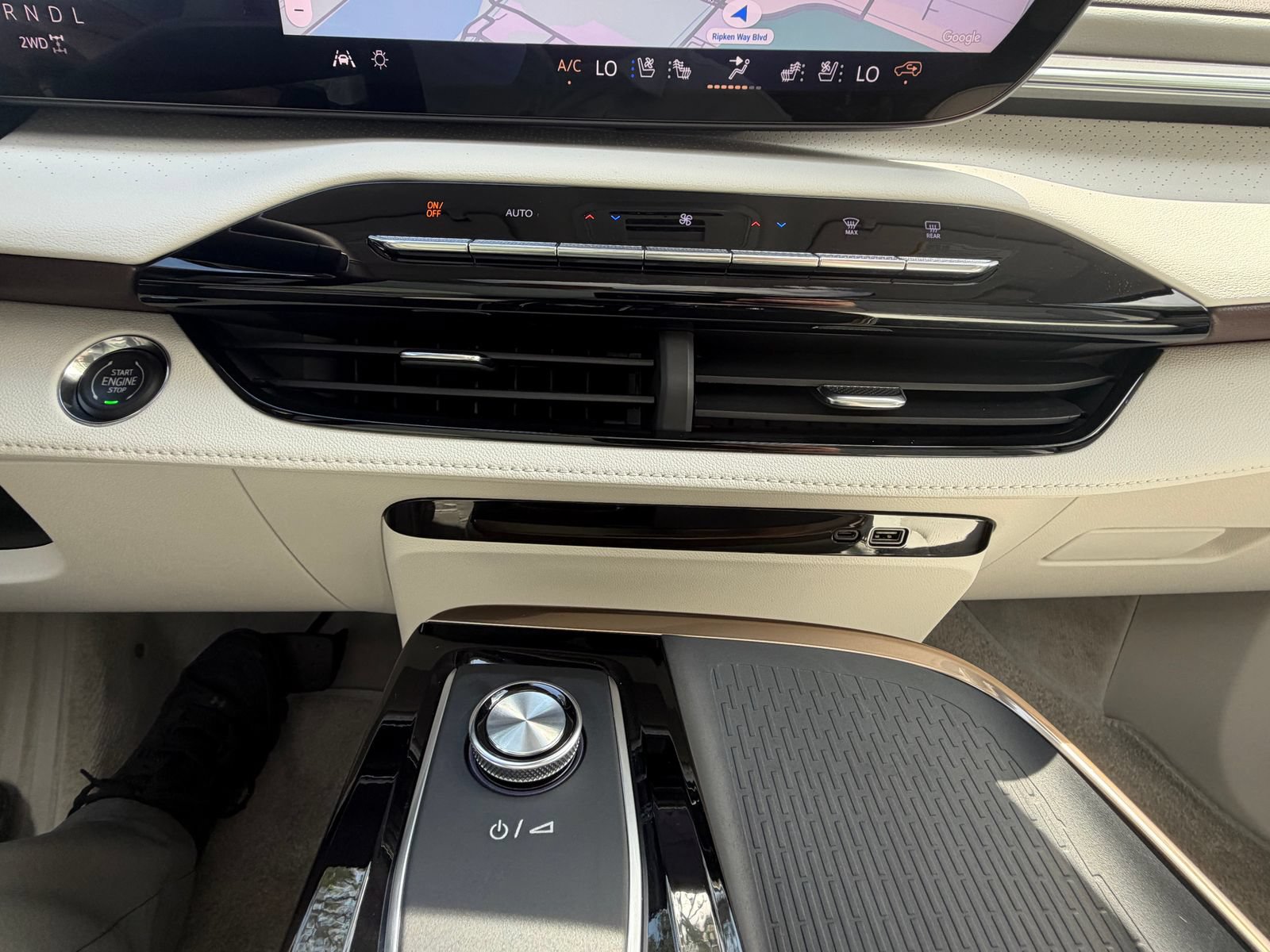 Used 2026 Buick Enclave Avenir w/ Super Cruise Package AWD/4WD image 20