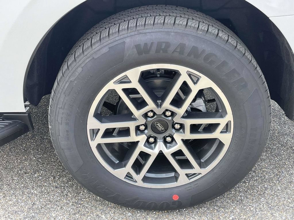New 2026 Ford Expedition Active RWD image 9