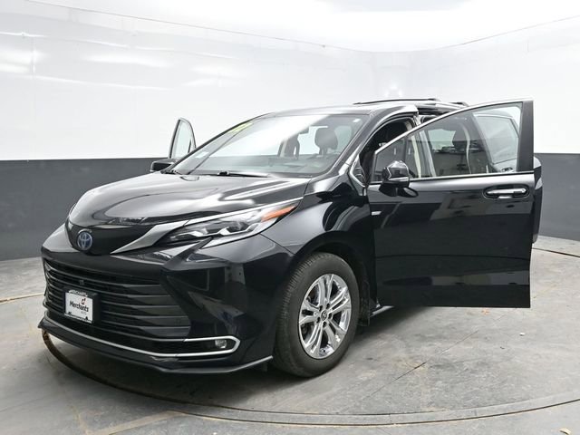 Used 2022 Toyota Sienna Platinum image 43