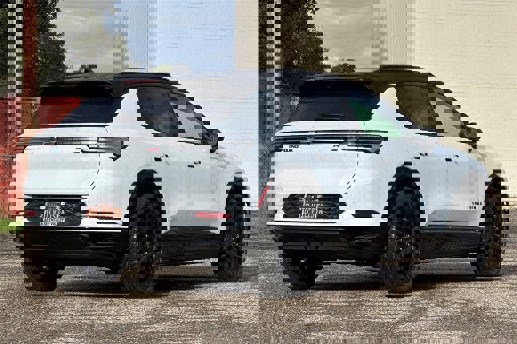 New 2026 Chevrolet Equinox EV RS image 4