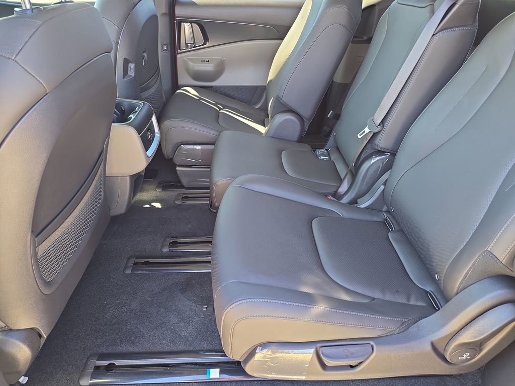 New 2026 Kia Carnival image 16