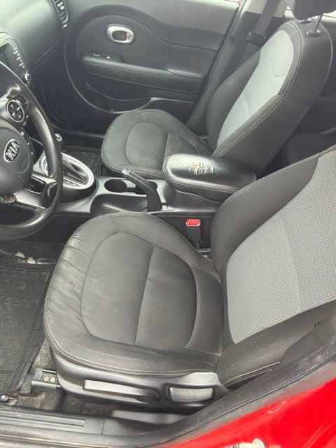 Used 2019 Kia Soul + FWD image 10