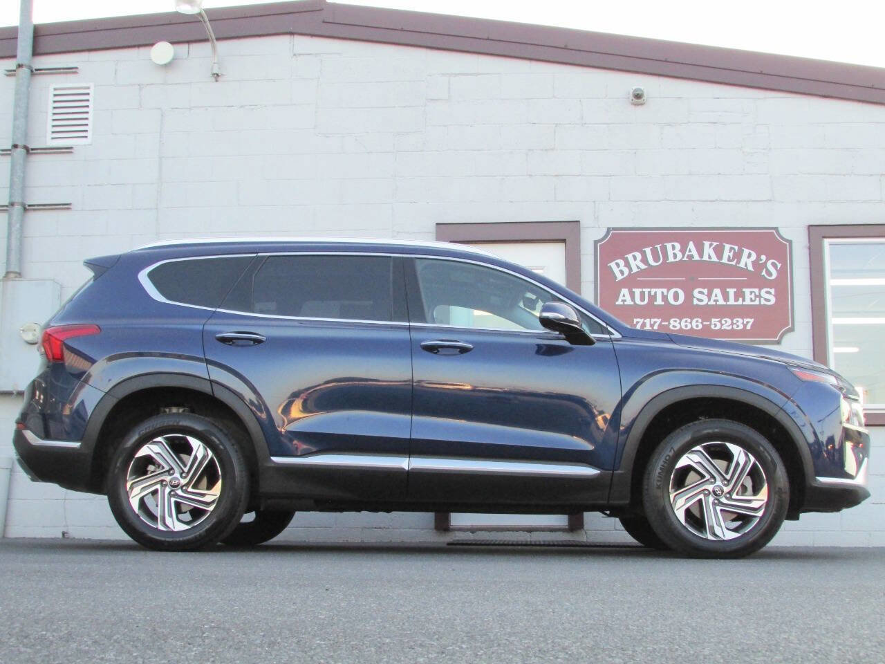 Used 2023 Hyundai Santa Fe SEL w/ Premium Package image 1