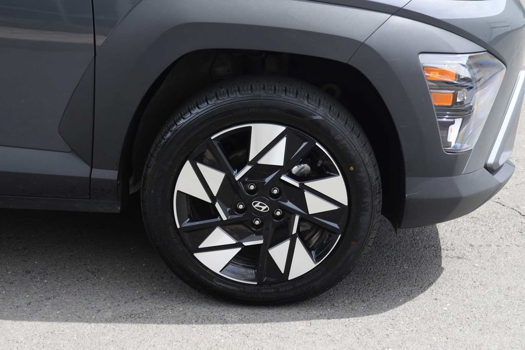 Used 2024 Hyundai Kona SEL AWD/4WD image 8