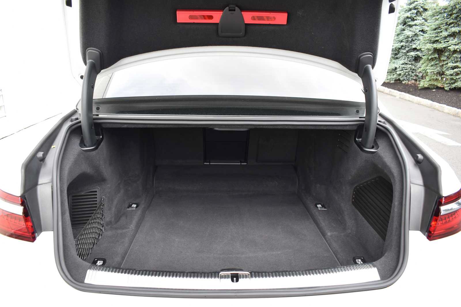 Used 2019 Audi A8 L 3.0T w/ Executive Package AWD/4WD image 8