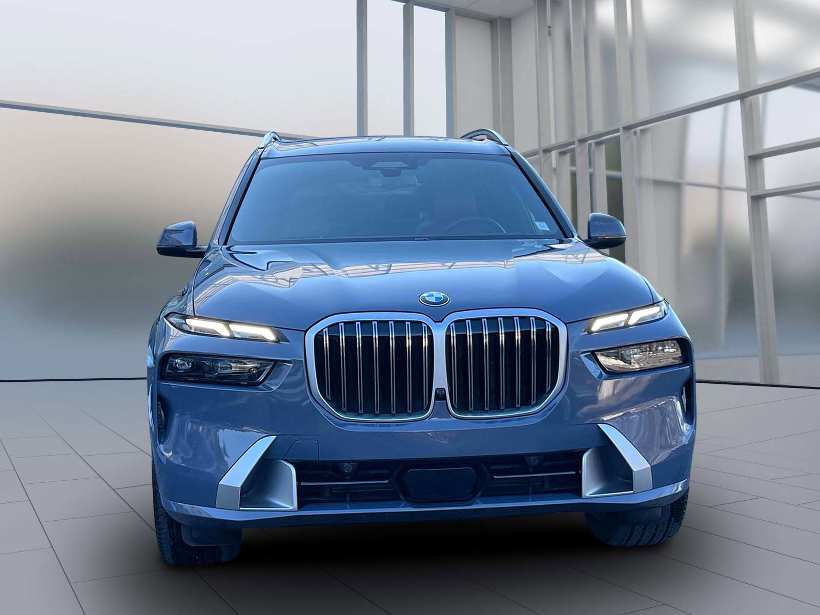Used 2023 BMW X7 xDrive40i w/ Executive Package image 2