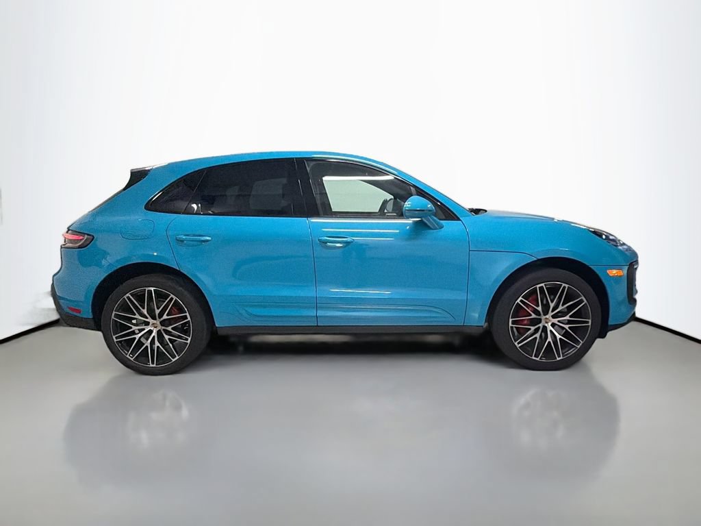 Certified 2022 Porsche Macan S AWD/4WD image 8