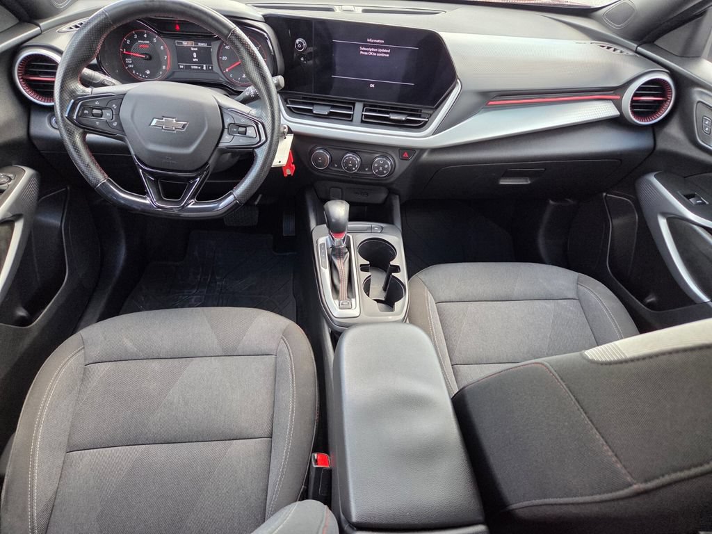 Used 2024 Chevrolet Trax RS FWD image 8