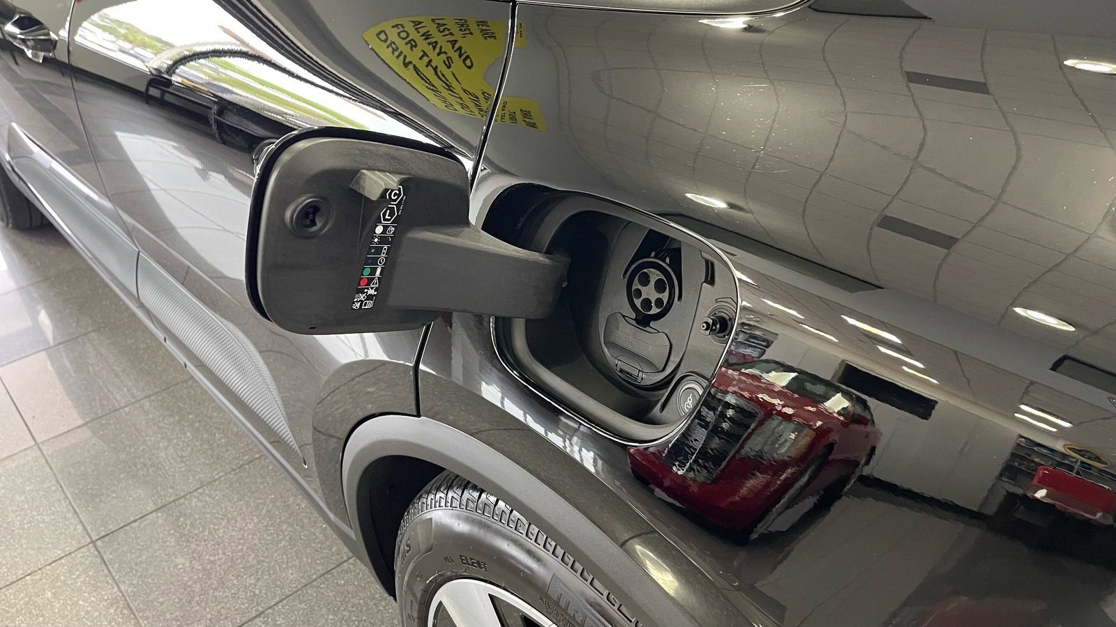 Used 2025 Porsche Macan Electric image 23