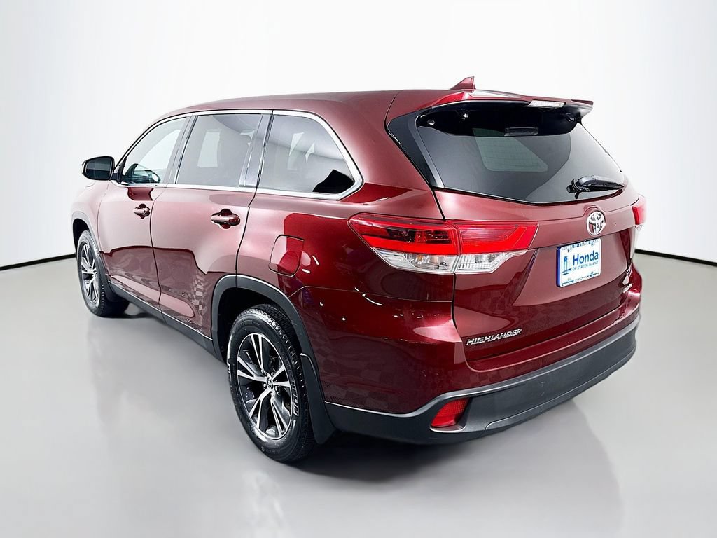 Used 2019 Toyota Highlander Plus AWD/4WD image 5